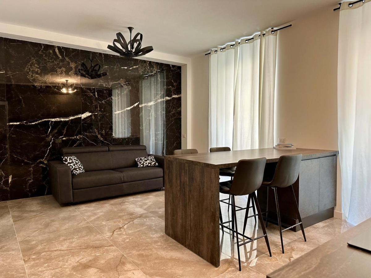 Magic Place Bergamo! Classy Apartment In The Heart Of The City Exterior photo