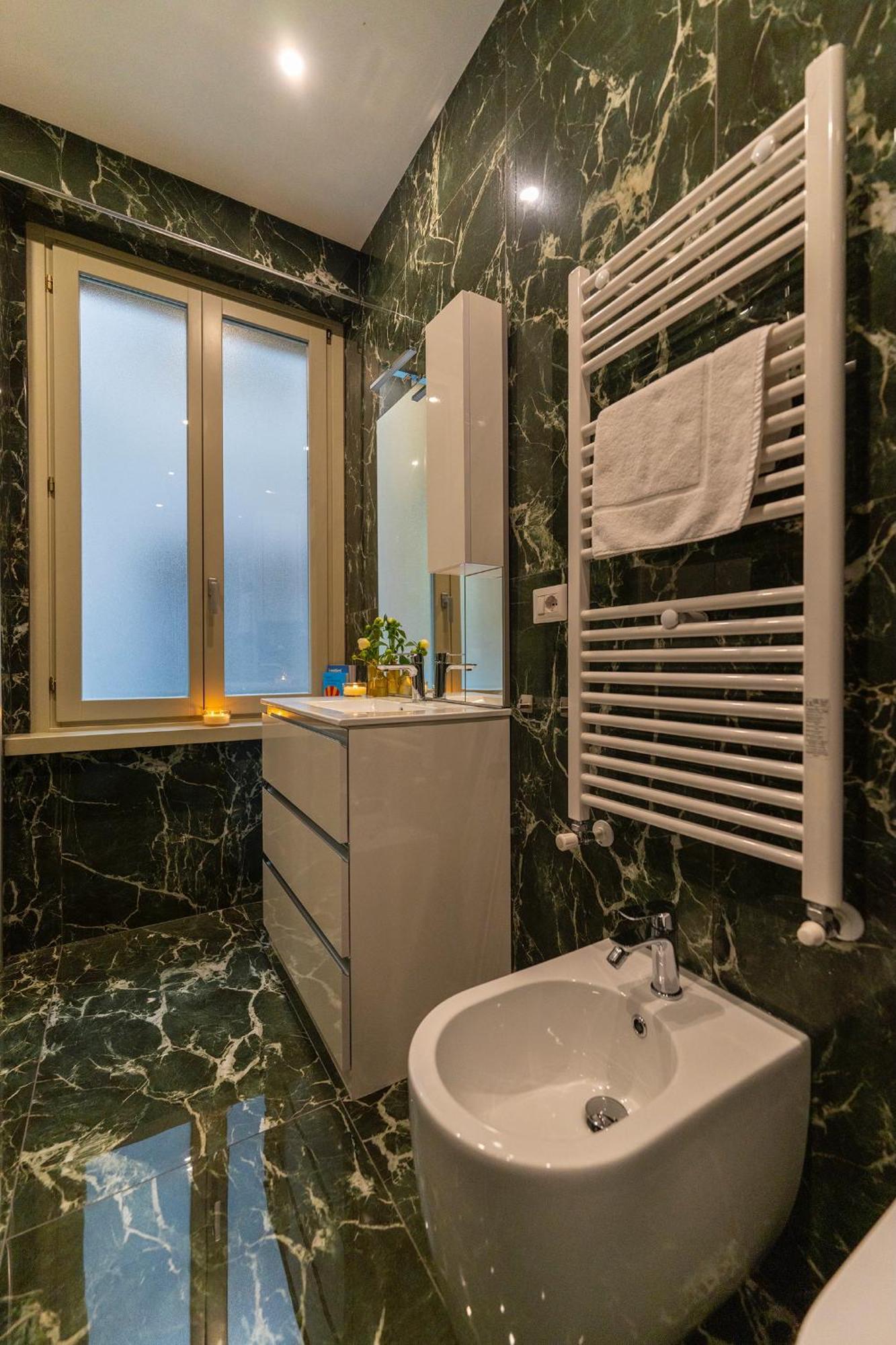 Magic Place Bergamo! Classy Apartment In The Heart Of The City Exterior photo