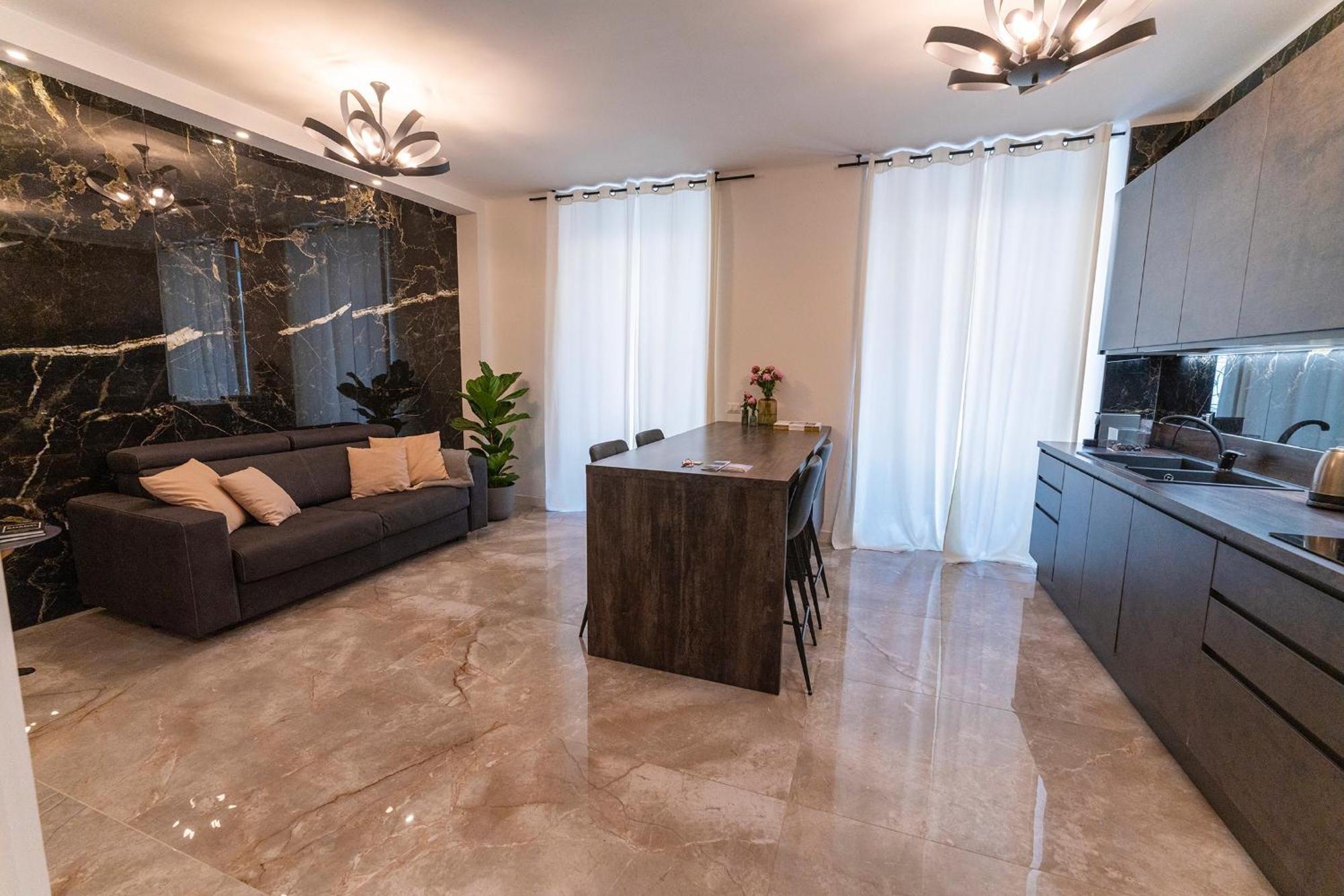 Magic Place Bergamo! Classy Apartment In The Heart Of The City Exterior photo