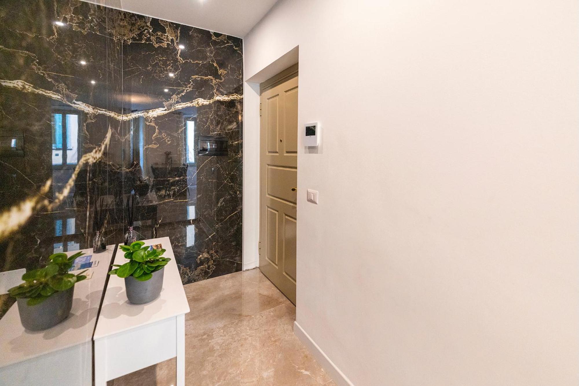 Magic Place Bergamo! Classy Apartment In The Heart Of The City Exterior photo
